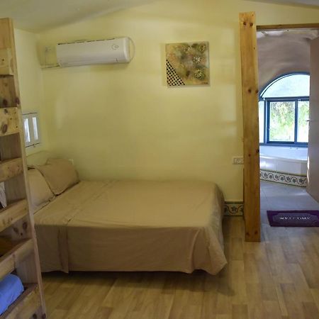 Dutch Farm Israel Bed and Breakfast Sede Zevi Exterior foto